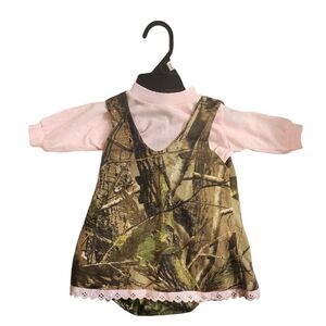 J. TUOHY'S Newborn Girl 3 Piece Realtree APG Camo Set | Size 6/9 Month